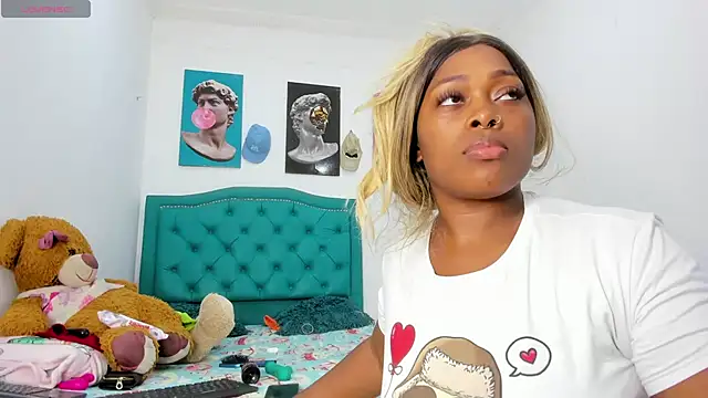 Snapshot of Lilybaudinx96 chatting on February 9, 9:30 pm Lilybaudinx96 online show from February 9, 9:30 pm