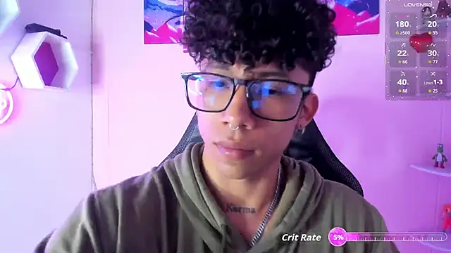 AkazaBoy  online show from September 19, 4:36 am