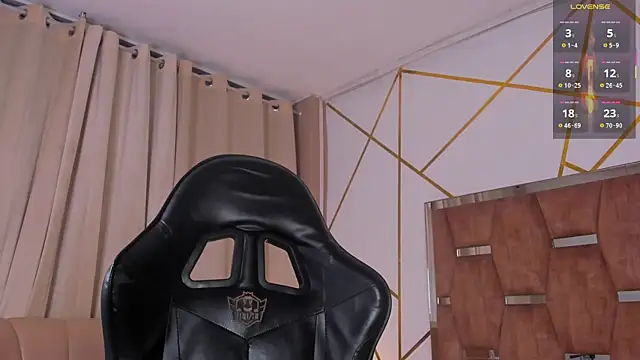 AkazaBoy  online show from April 9, 6:19 am