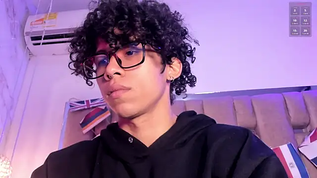 AkazaBoy  online show from July 1, 8:52 pm
