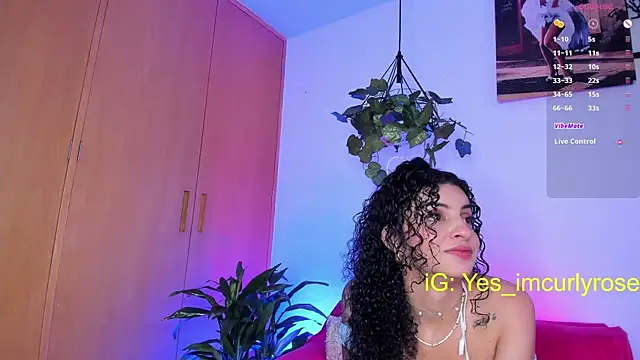 Snapshot of CurlyRose__ chatting on March 18, 8:48 pm CurlyRose   online show from March 18, 8:48 pm