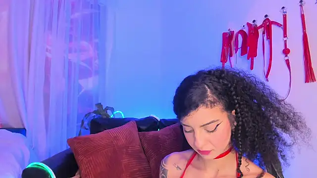 CurlyRose   online show from February 10, 10:36 pm