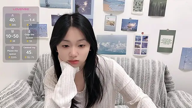 Snapshot of LiLiYbaby chatting on September 15, 6:02 am LiLiYbaby online show from September 15, 6:02 am