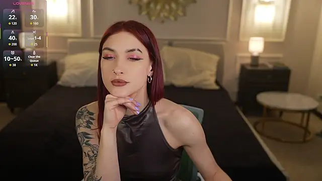 Magnetic Mia  online show from April 13, 11:43 pm