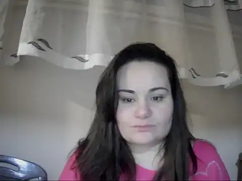 AalinnaK online show from February 6, 3:59 pm