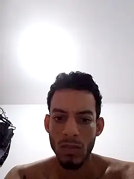 alvaroenriqe23 online show from October 17, 6:43 pm