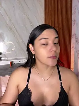 Snapshot of floriamANDjazmin chatting on April 27, 7:12 pm floriamANDjazmin online show from April 27, 7:12 pm