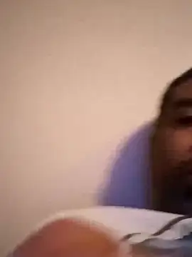 Snapshot of SLOWSTRO chatting on January 24, 1:03 pm SLOWSTRO online show from January 24, 1:03 pm