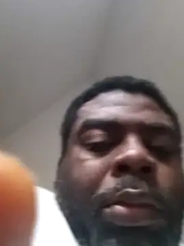 Snapshot of SLOWSTRO chatting on February 16, 2:32 pm SLOWSTRO online show from February 16, 2:32 pm