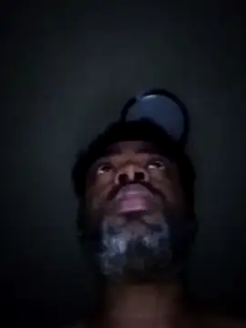 Snapshot of SLOWSTRO chatting on October 22, 12:38 pm SLOWSTRO online show from October 22, 12:38 pm