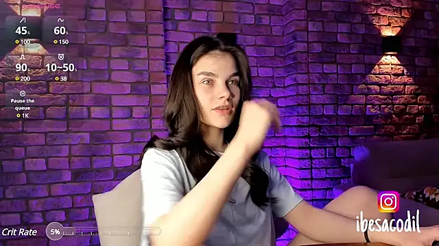 adriana allien online show from January 21, 10:30 pm