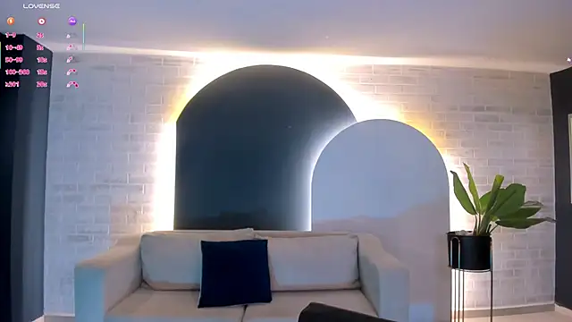 TaraLawrence online show from February 7, 4:27 am