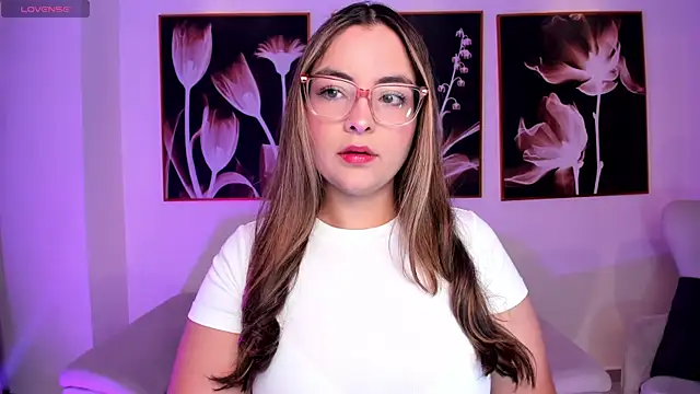 Snapshot of AllisonRogersX chatting on April 26, 11:30 am AllisonRogersX online show from April 26, 11:30 am