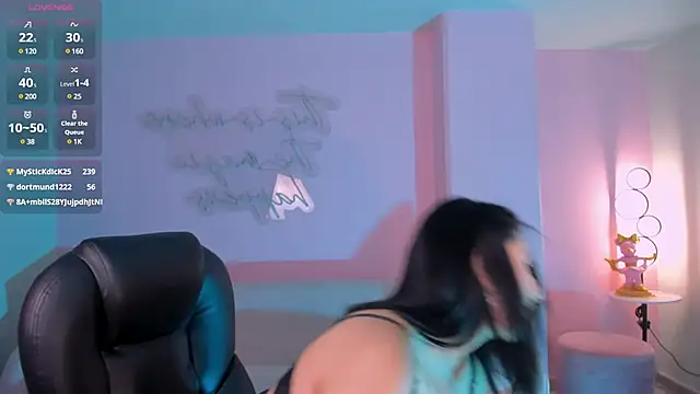 MaddisonLowe online show from March 7, 9:51 am