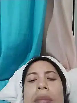 lisseth online show from January 7, 11:56 pm