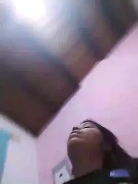 lisseth online show from July 8, 2:27 am