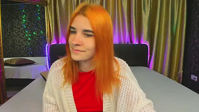  Polly Love  online show from December 9, 4:15 pm