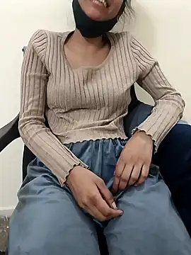 Snapshot of Aradhna_cute chatting on January 15, 11:00 am Aradhna cute online show from January 15, 11:00 am