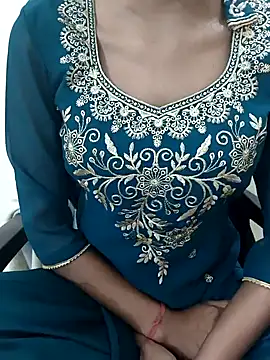 Snapshot of Aradhna_cute chatting on January 17, 10:11 am Aradhna cute online show from January 17, 10:11 am