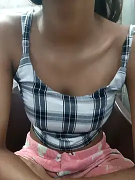 Snapshot of Aradhna_cute chatting on February 14, 6:02 am Aradhna cute online show from February 14, 6:02 am