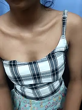 Snapshot of Aradhna_cute chatting on February 24, 2:37 pm Aradhna cute online show from February 24, 2:37 pm