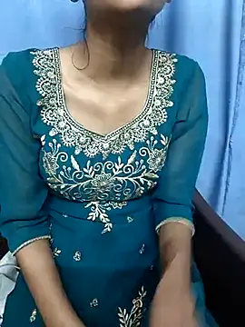 Snapshot of Aradhna_cute chatting on March 1, 4:11 pm Aradhna cute online show from March 1, 4:11 pm