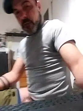 Snapshot of affascino chatting on February 4, 8:42 am affascino online show from February 4, 8:42 am