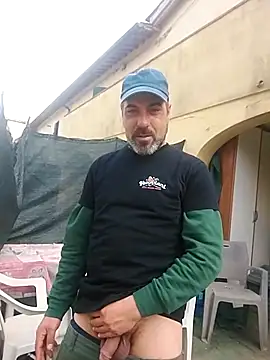 Snapshot of affascino chatting on March 2, 10:44 am affascino online show from March 2, 10:44 am