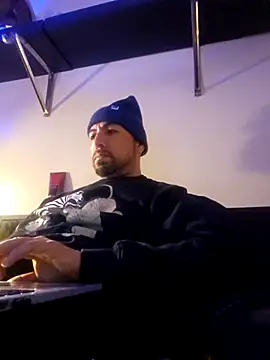 Snapshot of nakedtony81 chatting on February 19, 12:34 pm nakedtony81 online show from February 19, 12:34 pm