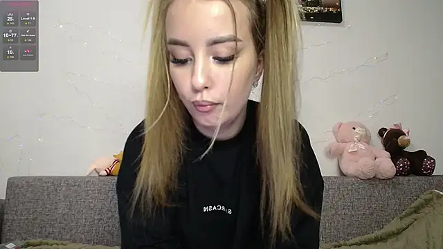 Snapshot of sweet_girl_Vr chatting on January 21, 11:46 am sweet girl Vr online show from January 21, 11:46 am