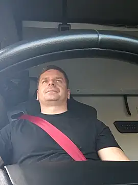 Snapshot of Dan_NFS chatting on November 2, 9:44 am Dan NFS online show from November 2, 9:44 am