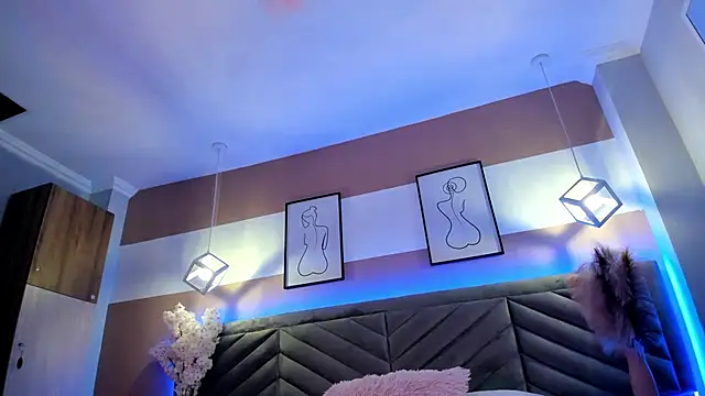 Megan mooree  online show from January 29, 12:56 pm