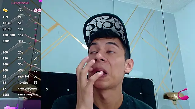 Oliver king sex online show from March 3, 5:50 pm
