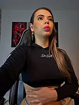 Snapshot of Antonella2_m chatting on April 17, 1:03 pm Antonella2 m online show from April 17, 1:03 pm