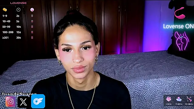 Snapshot of Abby_bella09 chatting on October 12, 7:51 am Abby bella09 online show from October 12, 7:51 am