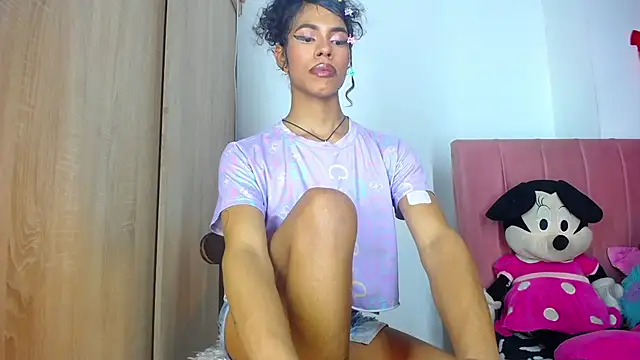 bloom444 online show from January 25, 12:47 pm