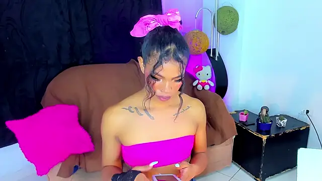 bloom444 online show from October 25, 4:20 am