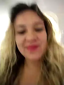 Snapshot of ELEKTRA-LUXURY chatting on December 4, 2:20 am ELEKTRA-LUXURY online show from December 4, 2:20 am