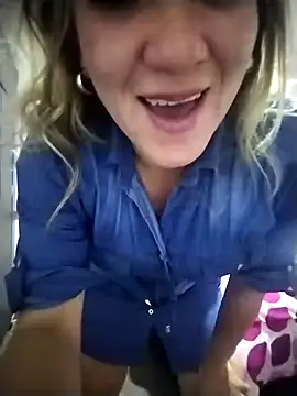 Snapshot of ELEKTRA-LUXURY chatting on December 25, 11:20 pm ELEKTRA-LUXURY online show from December 25, 11:20 pm