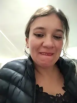 Snapshot of ELEKTRA-LUXURY chatting on March 15, 2:14 am ELEKTRA-LUXURY online show from March 15, 2:14 am