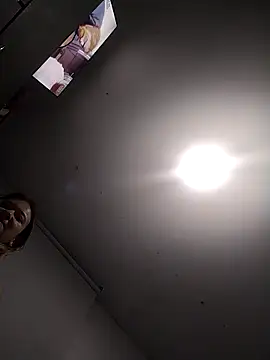 Snapshot of ELEKTRA-LUXURY chatting on March 16, 11:25 pm ELEKTRA-LUXURY online show from March 16, 11:25 pm