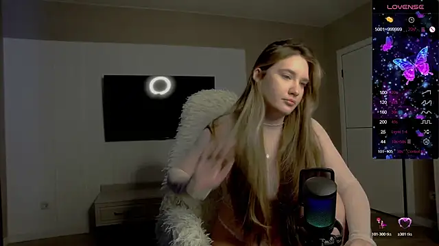 Holly Molii online show from November 22, 7:18 am