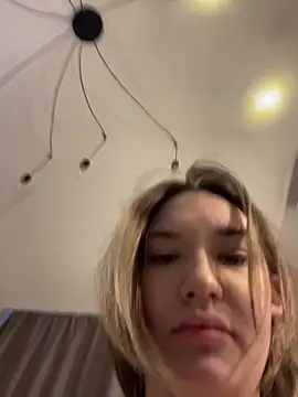 Holly Molii online show from March 18, 12:25 am