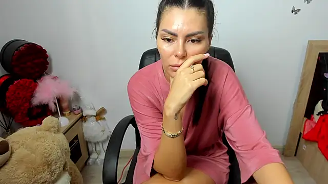 Snapshot of kilenyapatrice chatting on July 14, 9:47 am kilenyapatrice online show from July 14, 9:47 am