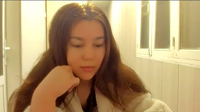 LunaXmii online show from December 18, 1:11 am