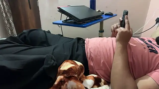 sexyboy09 online show from October 31, 5:25 pm