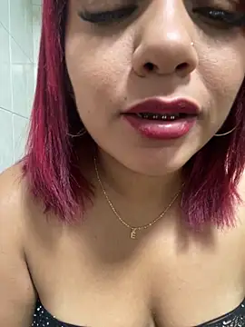 Snapshot of EmmaHot chatting on February 22, 9:04 pm EmmaHot online show from February 22, 9:04 pm