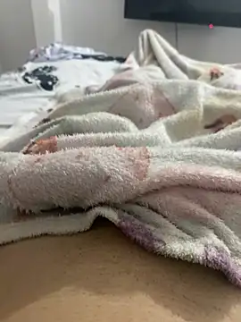 Deim  online show from April 6, 6:14 am