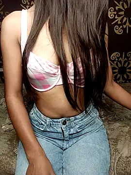 poojaji690 online show from September 23, 4:37 am