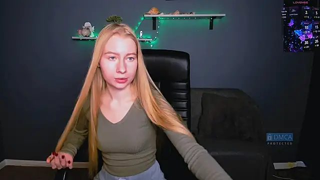 alice string online show from December 3, 9:44 am